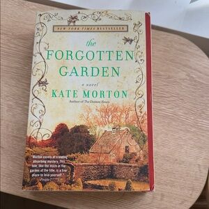 The Forgotten Garden by Kate Morton Hardcover